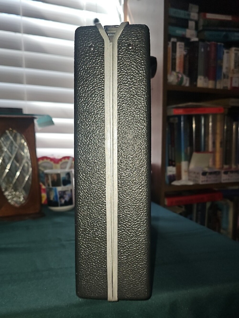 Samsonite Black Hard-Shell Case - Picture 4 of 9